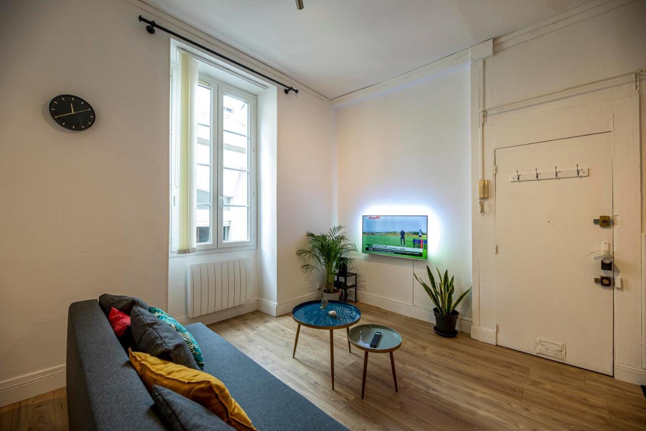Coeur De Ville, Magnifique Appartement + Parking Pau Exteriér fotografie